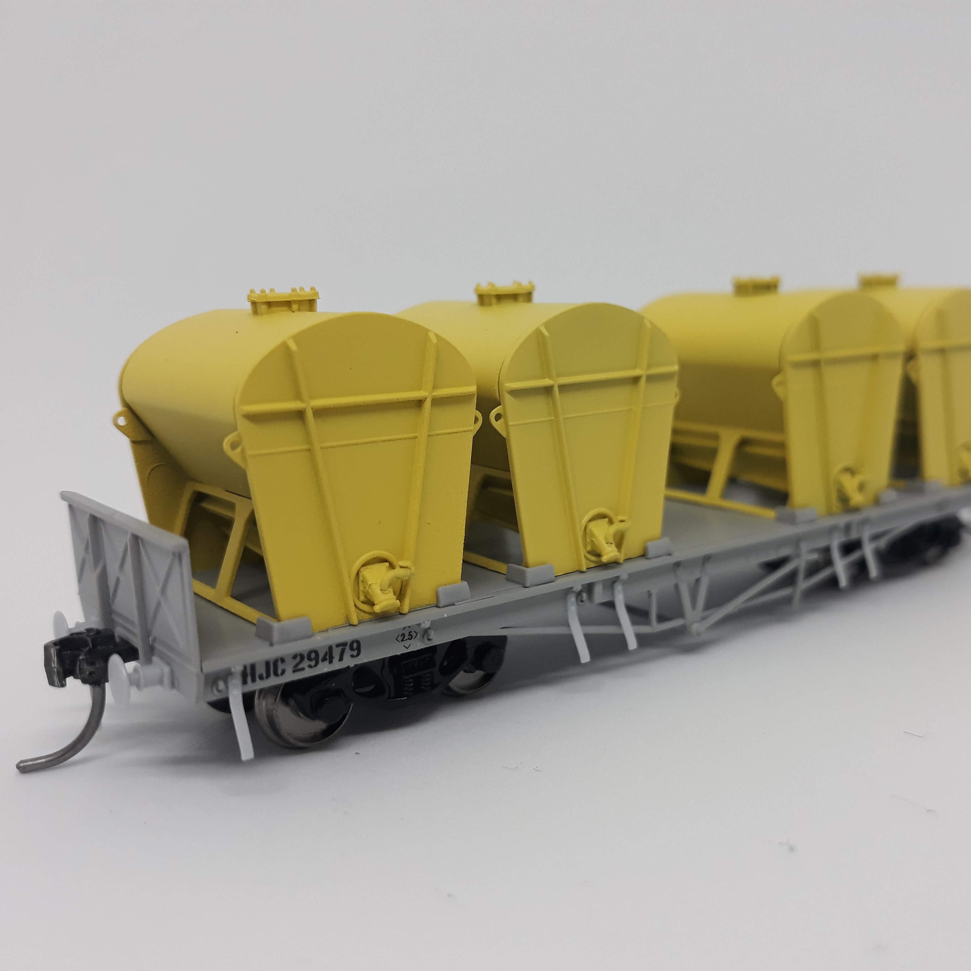 RTR033HO HJC Cement Wagon Set 3 HO